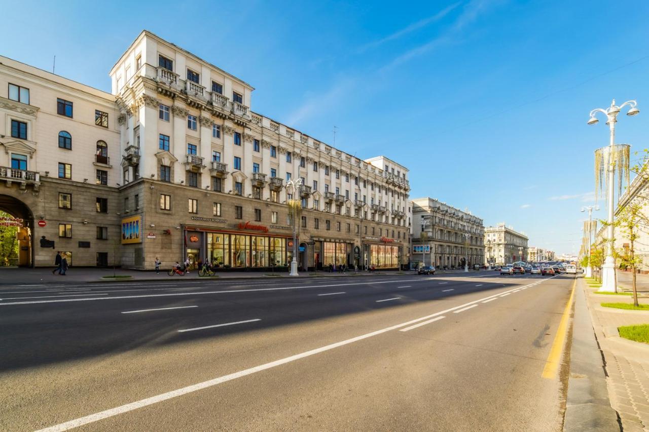 In The Center Of Minsk Apartment Luaran gambar
